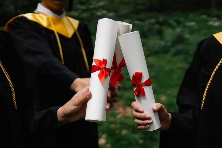 diploma thumbnail